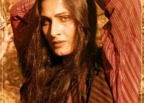 سوسن تسلیمی؛ بیوگرافی، عکس‌ها و روایت مهاجرت از ایران